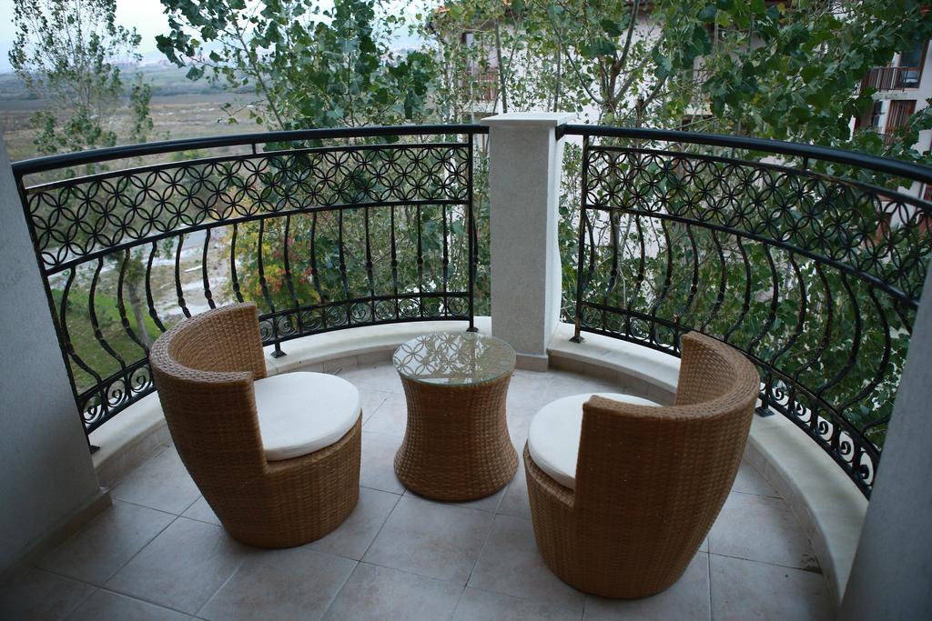 Harmony Suites Jungle Napospart Szoba fotó